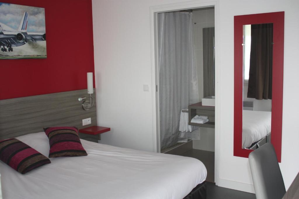 Airport-Hotel Mauregard Pokoj fotografie